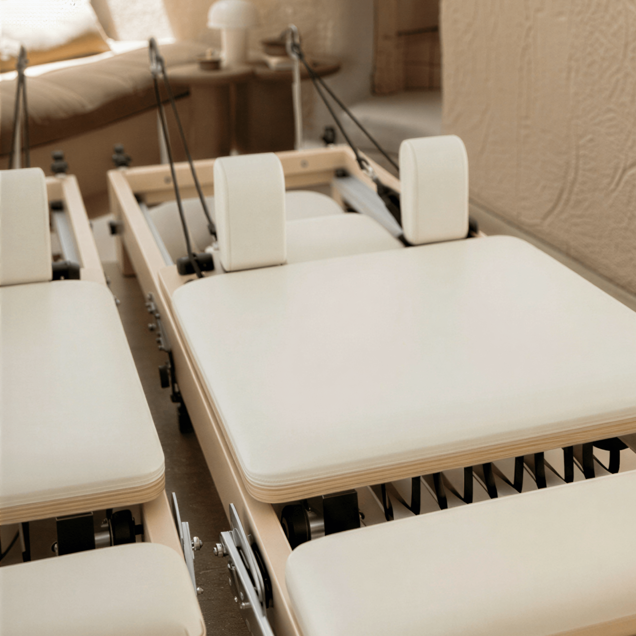 Pilates reformer beige