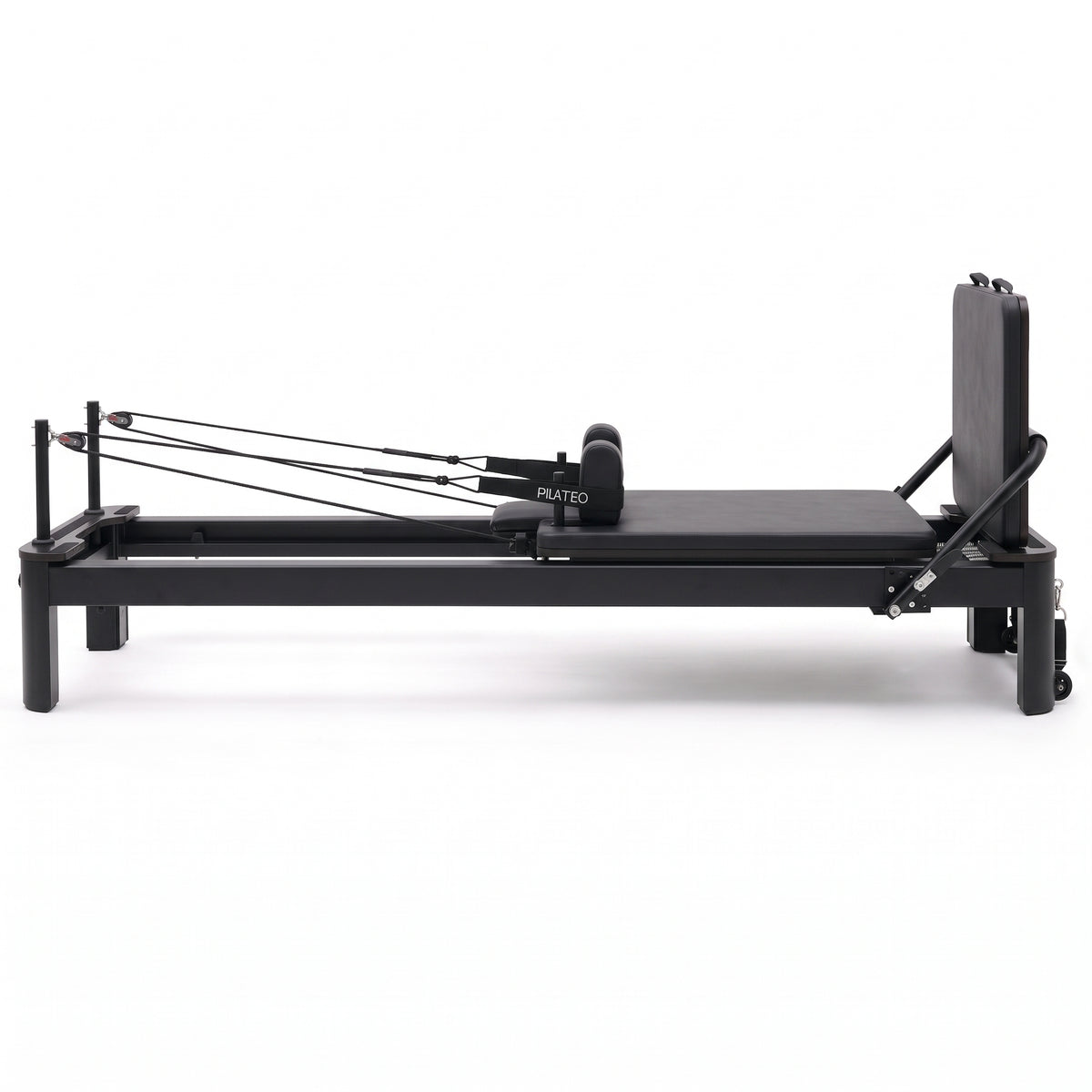 Pilates reformer aluminum all black, side view