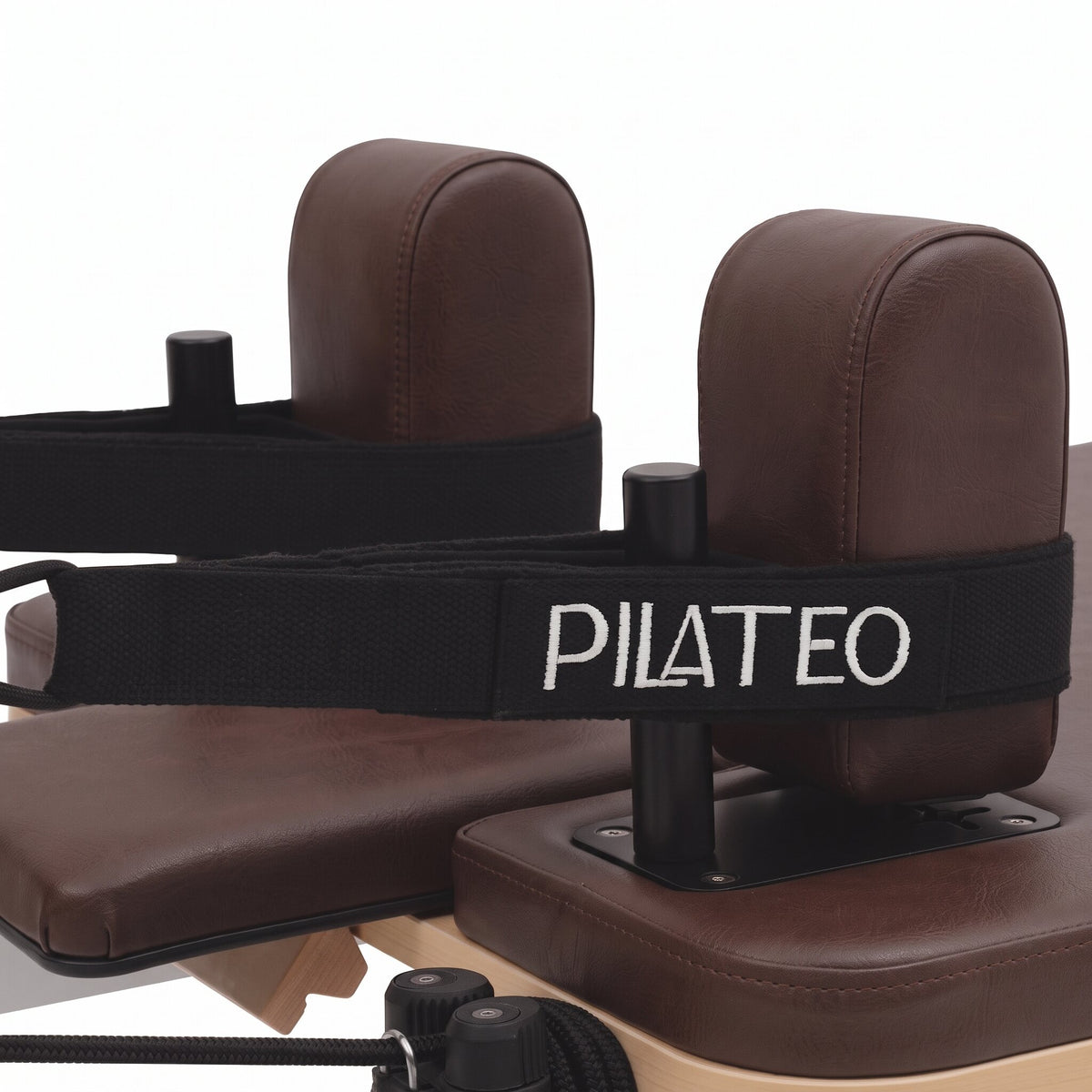 Pilates reformer aluminum mocha, shoulder rests