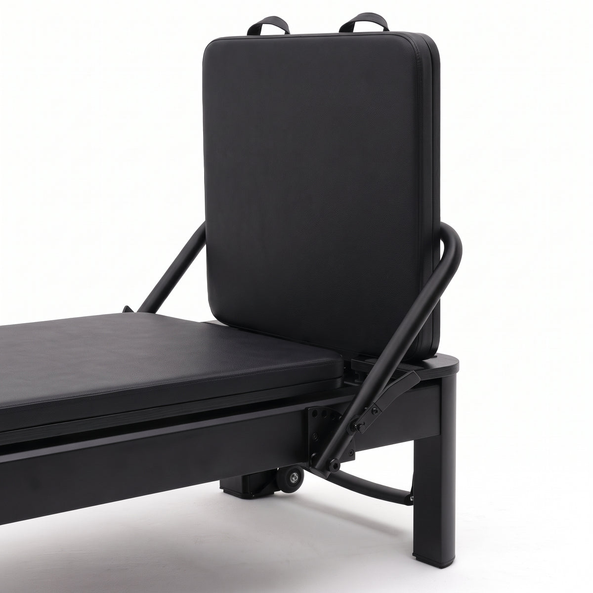 Pilates reformer aluminum all black, jumpboard