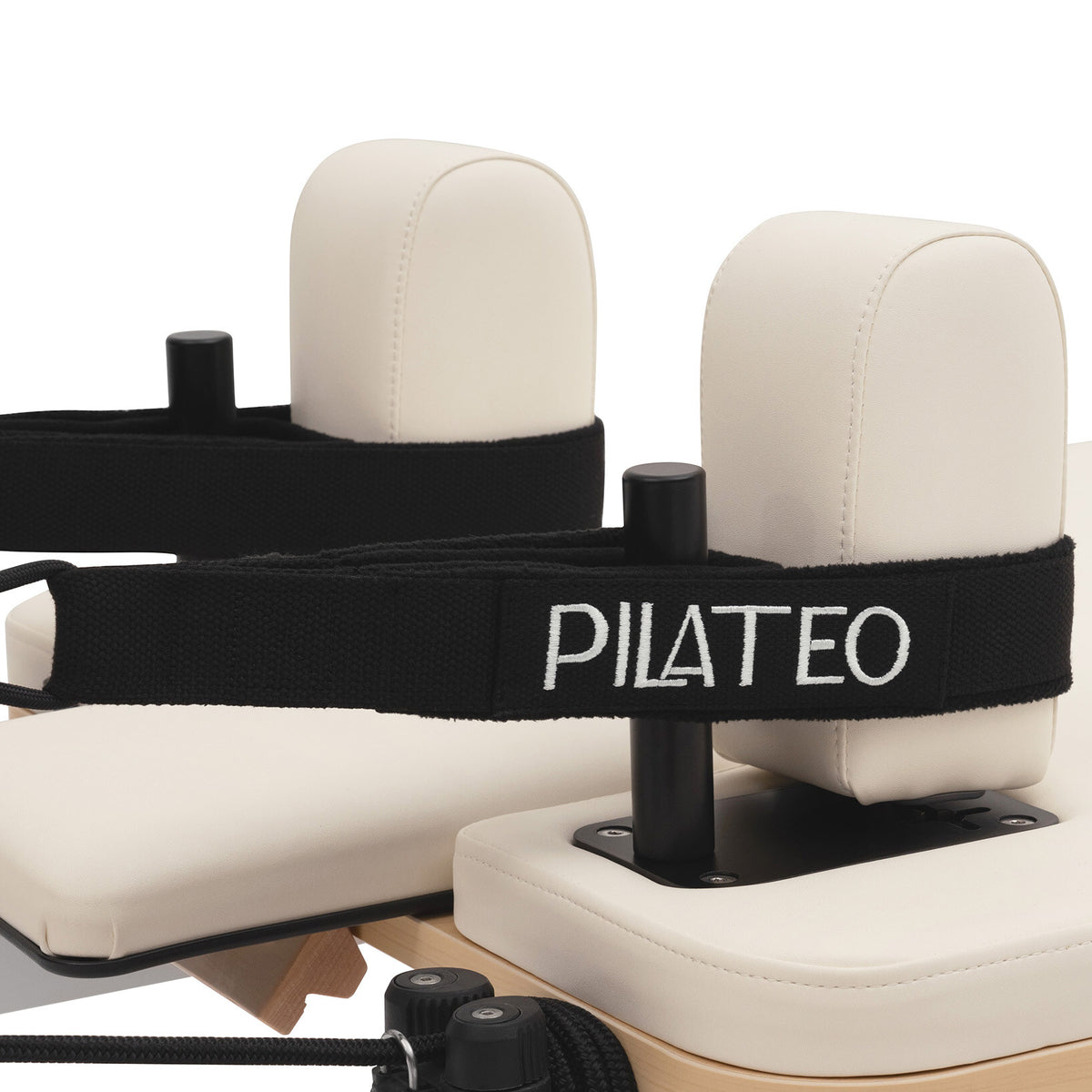 Pilates reformer aluminum milky white, shoulder rests