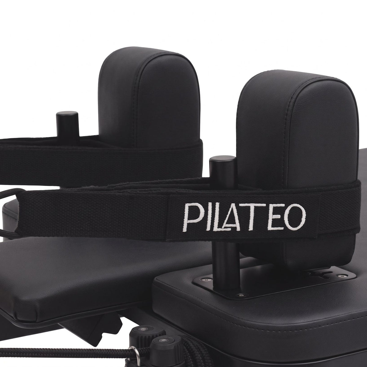 Pilates reformer aluminum total black, shoulder rests and straps