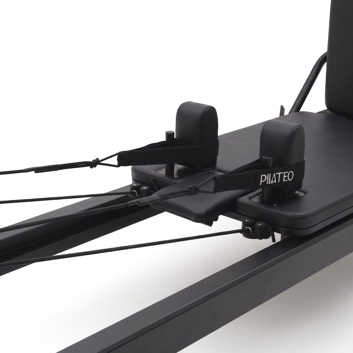Pilates reformer aluminum total black, carriage with shoulder rests