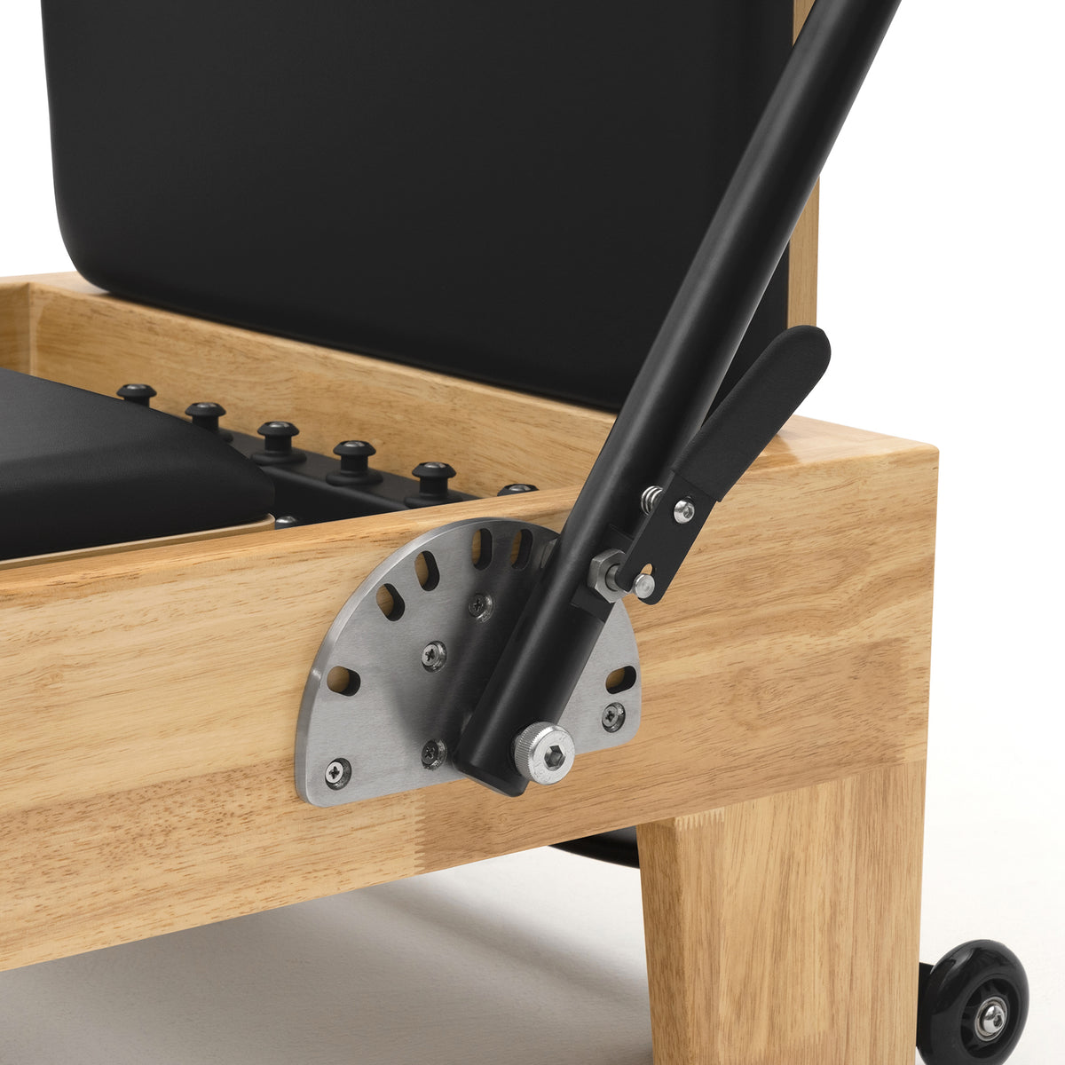 Classic Studio reformer black – footbar adjustment mechanism