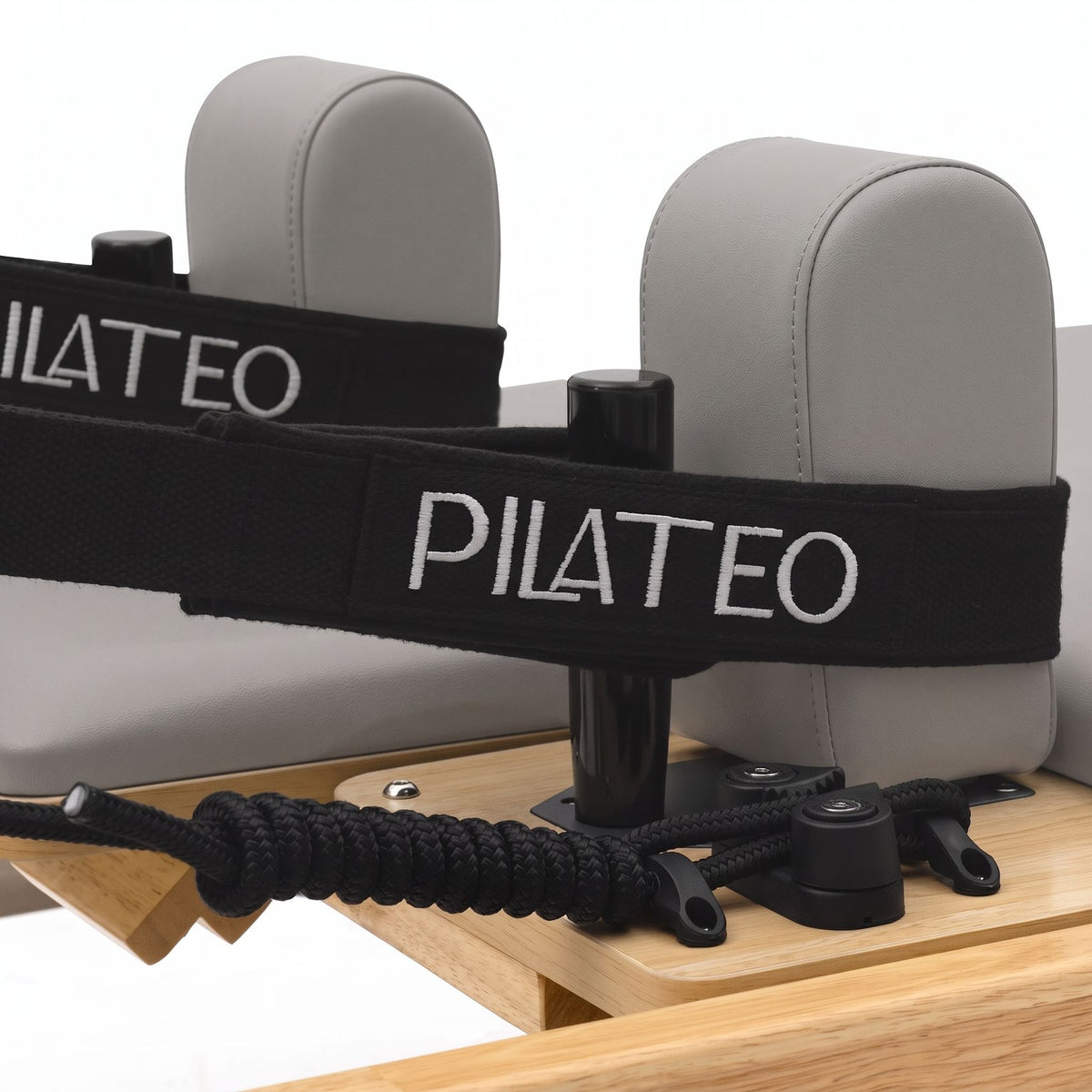 Pilates reformer Classic pearl grey, shoulder rests and straps